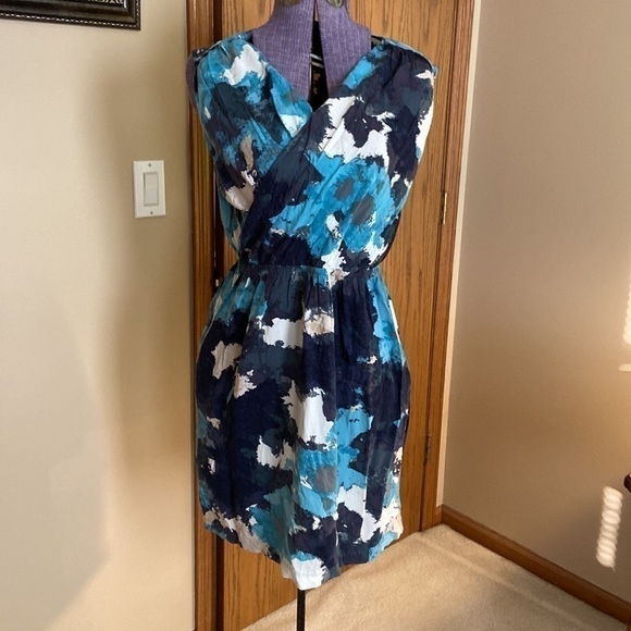 🦄 Women's Mossimo Sun Dress Blue and White Abstract Pattern Medium - Picture 8 of 8